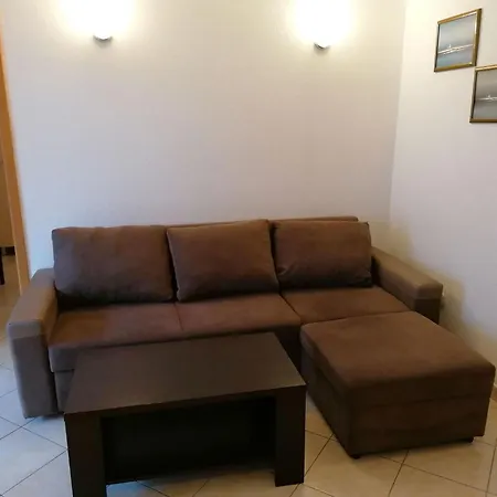 Lejlighed Erdgeschosswohnung Mit Terrasse Und Meerblick By Interhome