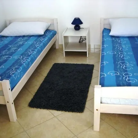 Lejlighed Erdgeschosswohnung Mit Terrasse Und Meerblick By Interhome *